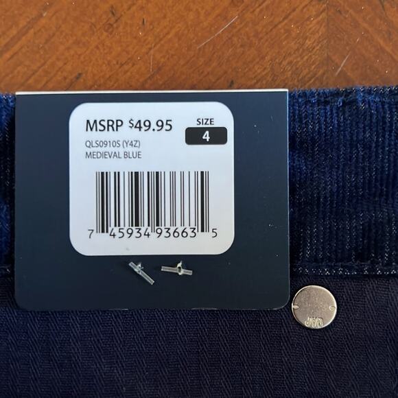 Gap Corduroy Shorts NWT Dark Medieval Blue Woman Size 4 - Picture 4 of 7